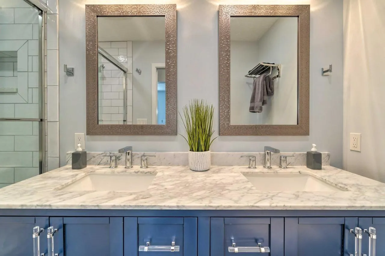 Charming Vacation Close To Downtown!
