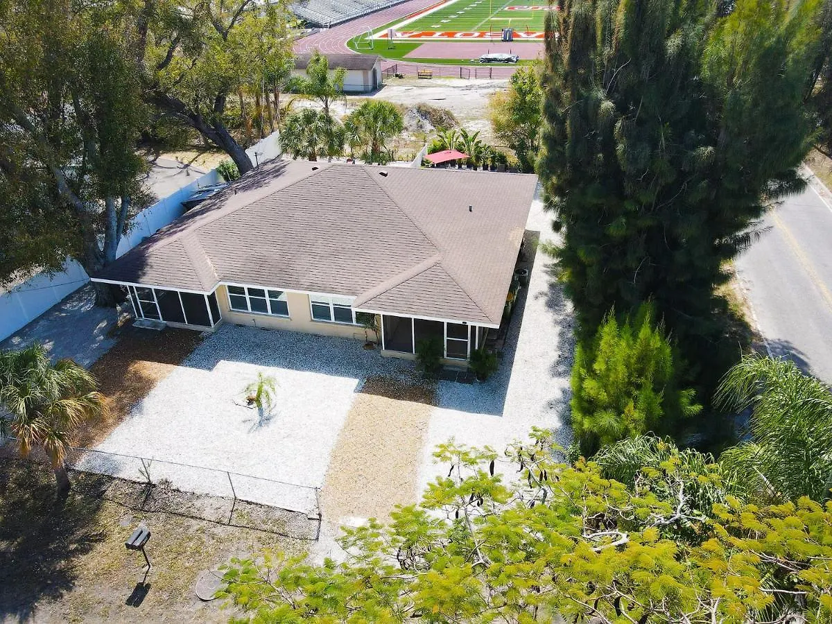 Cute House Near Downtown Holiday home *