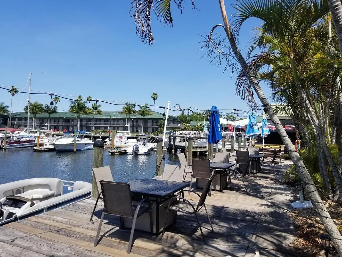 Aparthotel Newly Remodeled Cozy Unit Cay Club Close To Airport, Beaches And Shops Sarasota