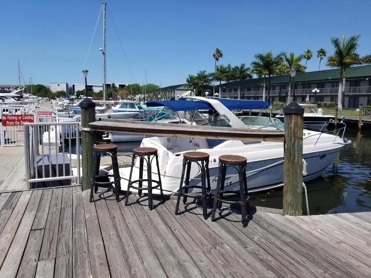 Newly Remodeled Cozy Unit Cay Club Close To Airport, Beaches And Shops Sarasota
