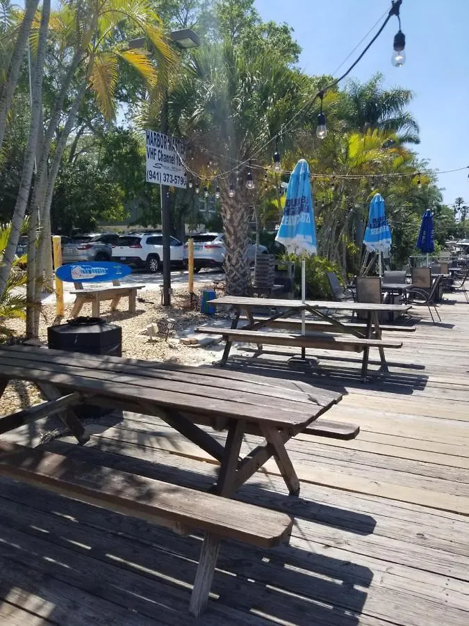 Newly Remodeled Cozy Unit Cay Club Close To Airport, Beaches And Shops Aparthotel Sarasota