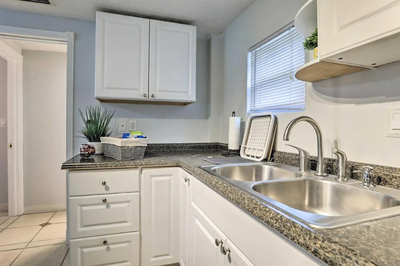 8 Mi To Siesta Key! Holiday home