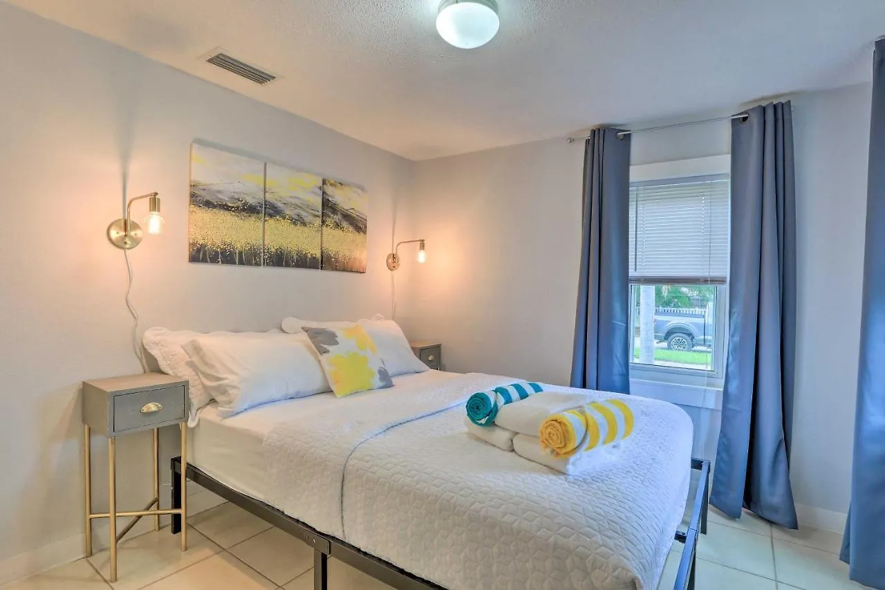 8 Mi To Siesta Key! Holiday home