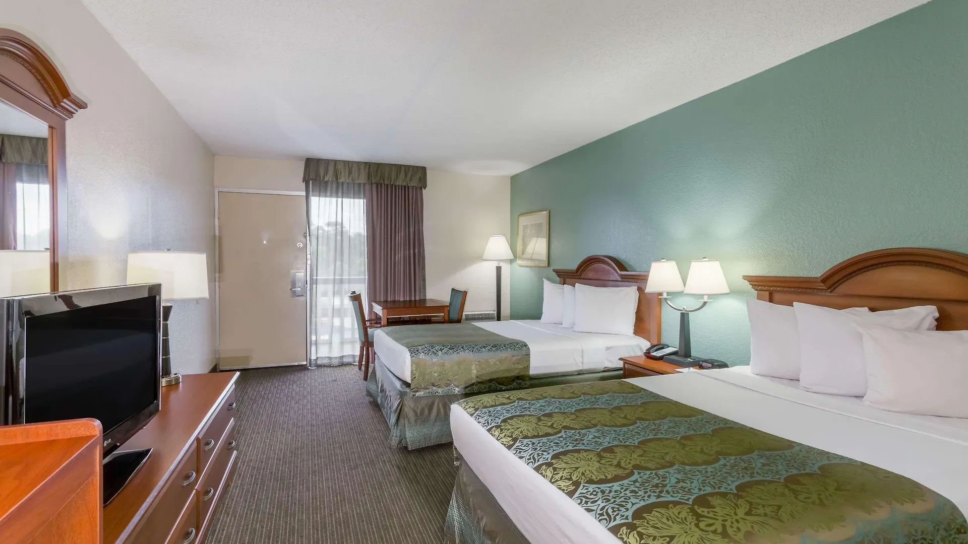 Baymont By Wyndham Sarasota