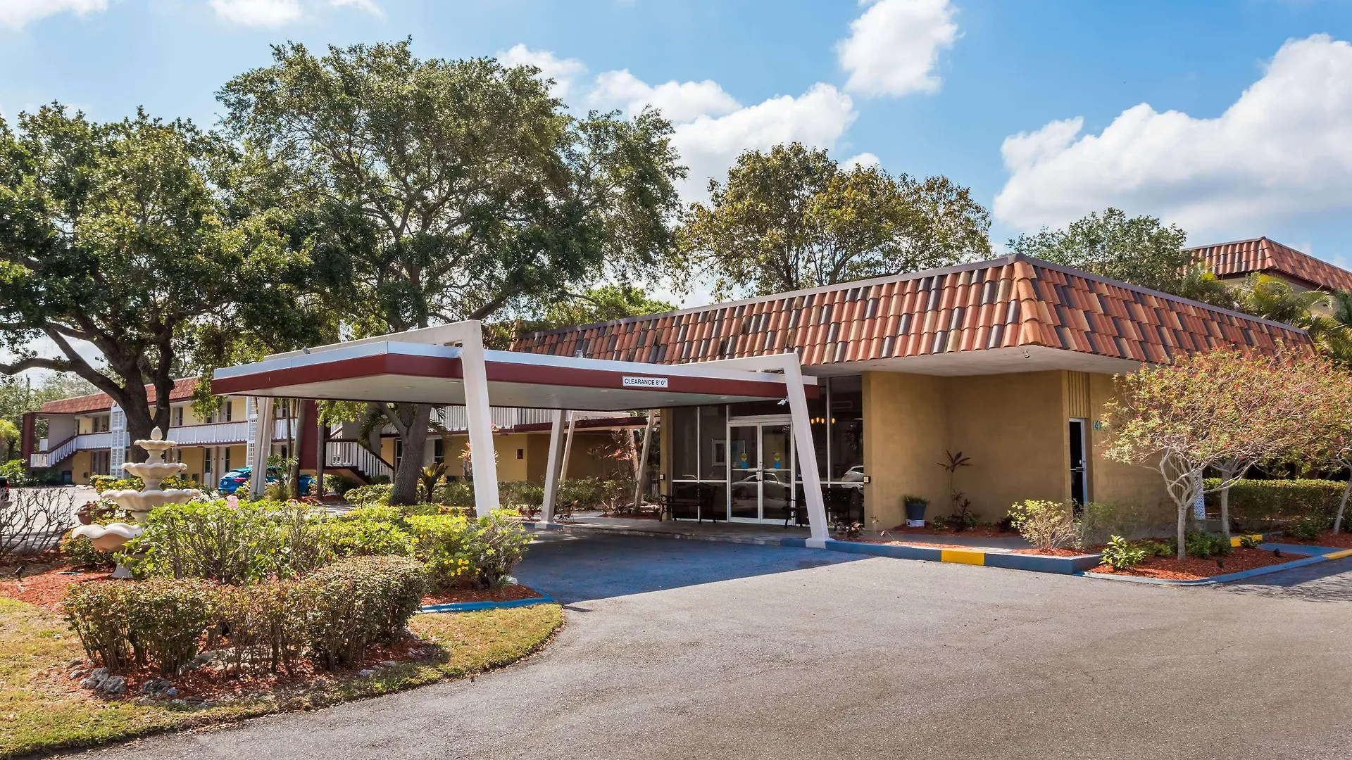 Baymont By Wyndham Hotel Sarasota