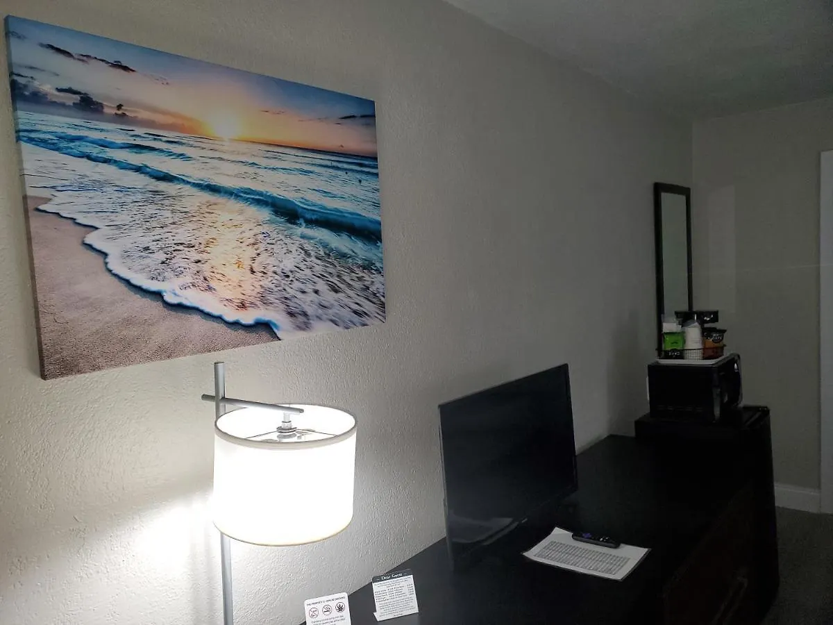 Newly Remodeled Cozy Unit Cay Club Close To Airport, Beaches And Shops Aparthotel Sarasota