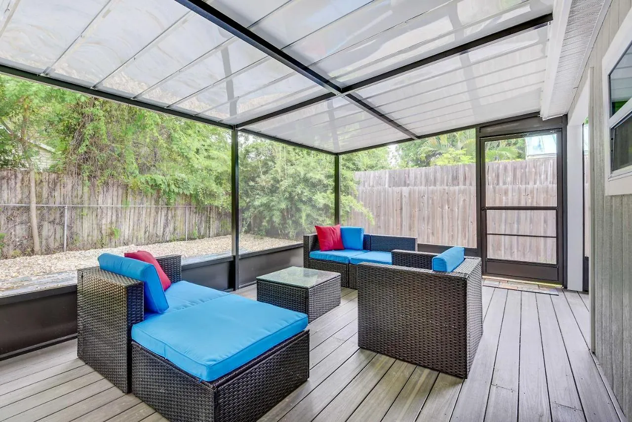 Holiday home With Screened Porch, Walk To Zoo! *