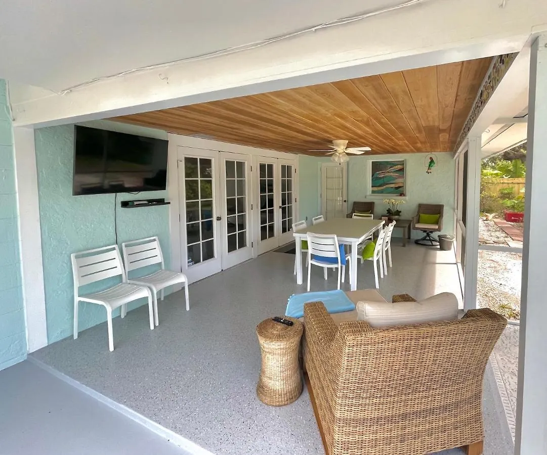 Clematis House Near Arlington Park With Heated Pool *