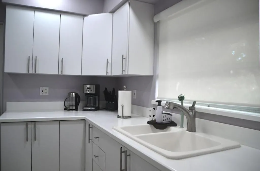 Clematis House Near Arlington Park With Heated Pool