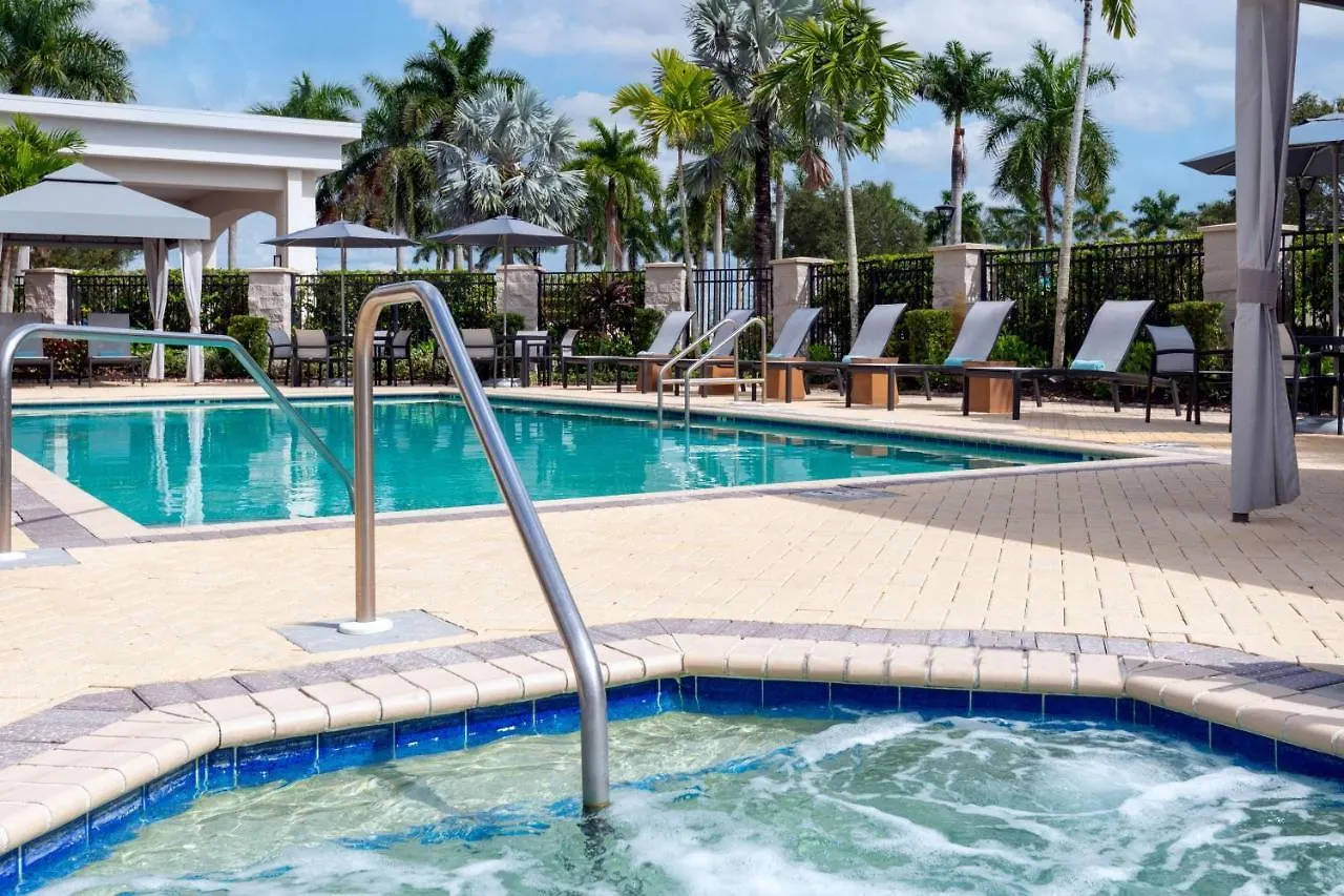 Hotel Courtyard By Marriott At Town Center 3*