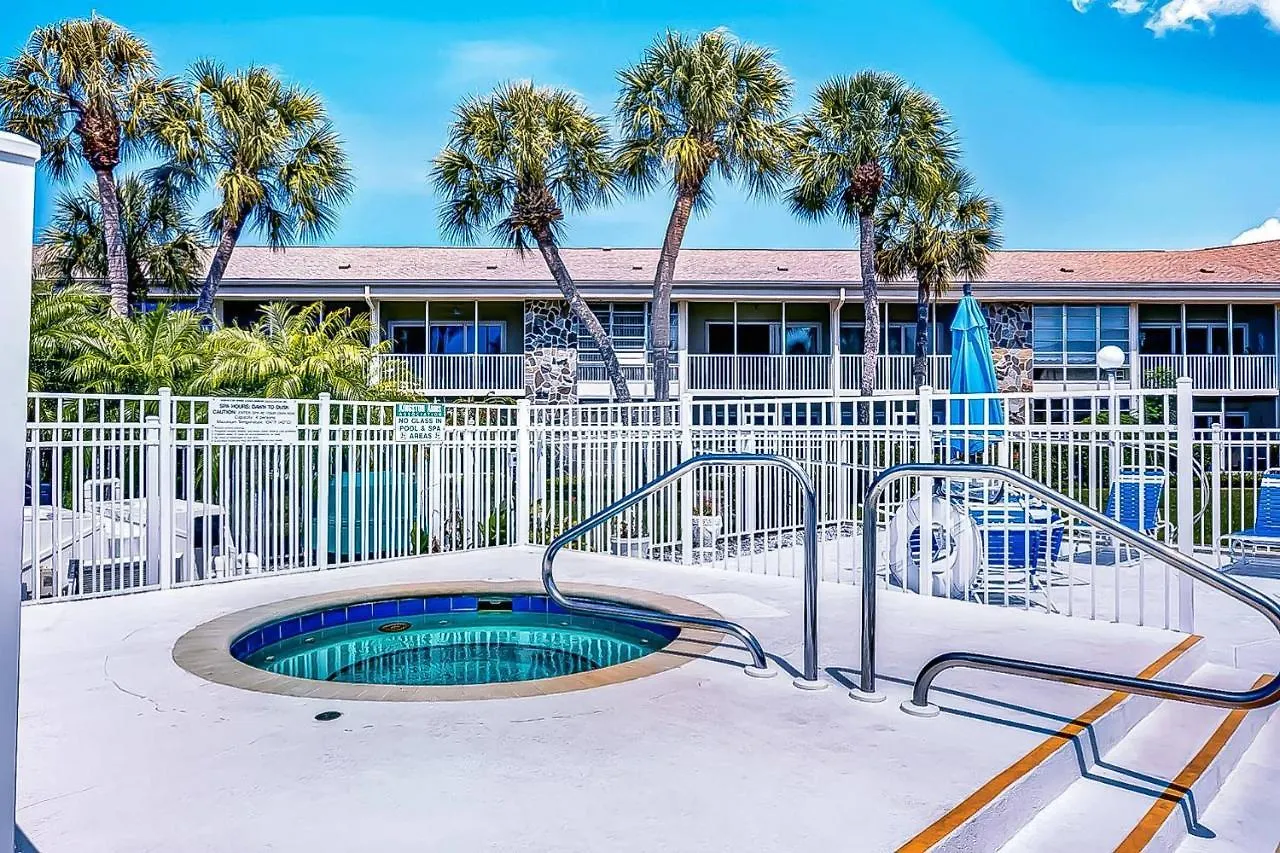Kingston Arms On Lido Key, 1br Holiday home