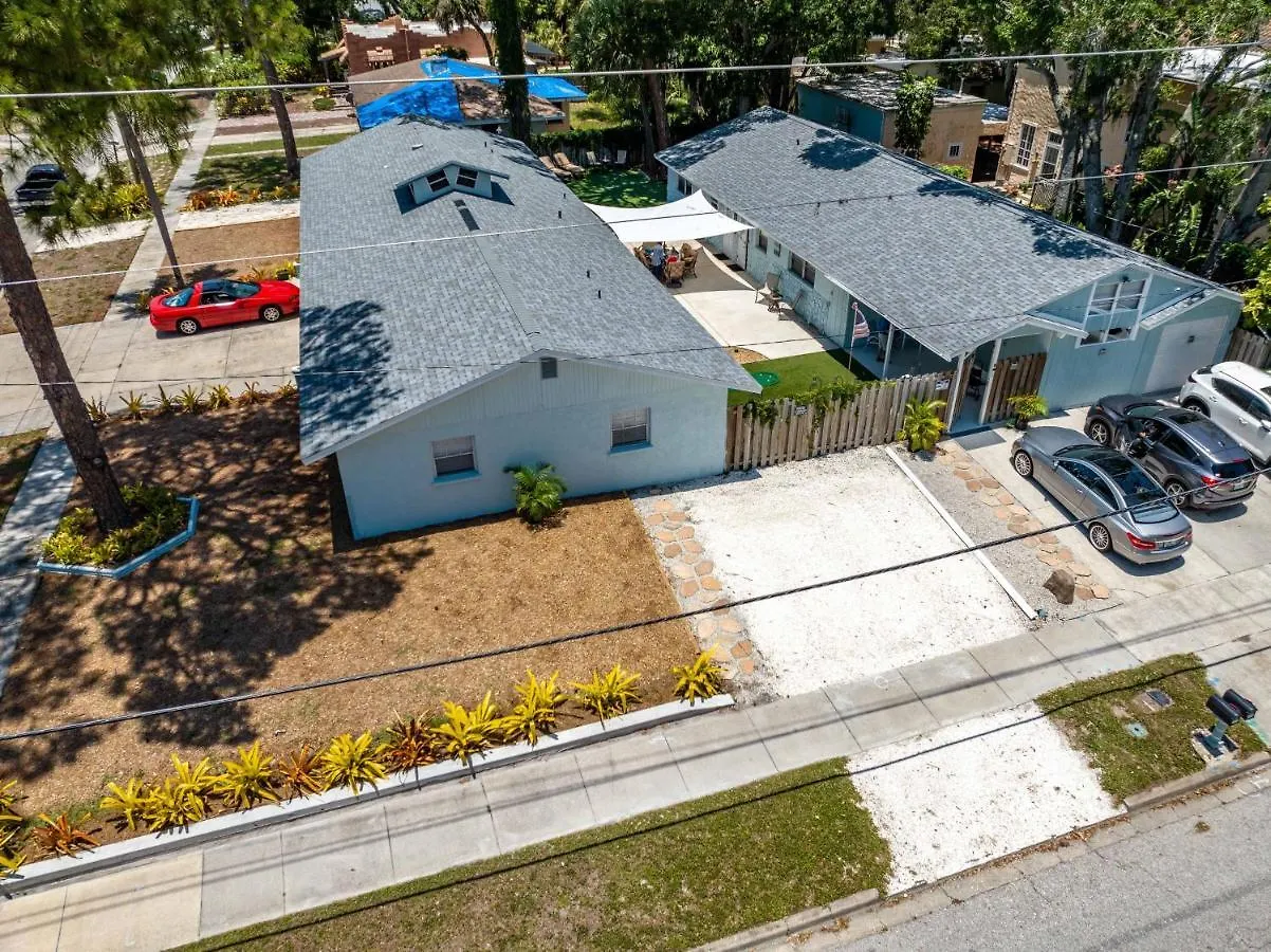 2bed 1bath Minutes To Downtown, Beaches, Restaurants, Theaters And Sarasota