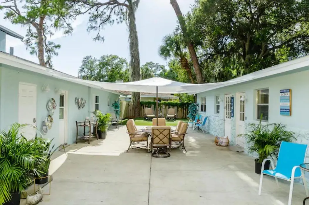 Apartment 2bed 1bath Minutes To Downtown, Beaches, Restaurants, Theaters And Sarasota