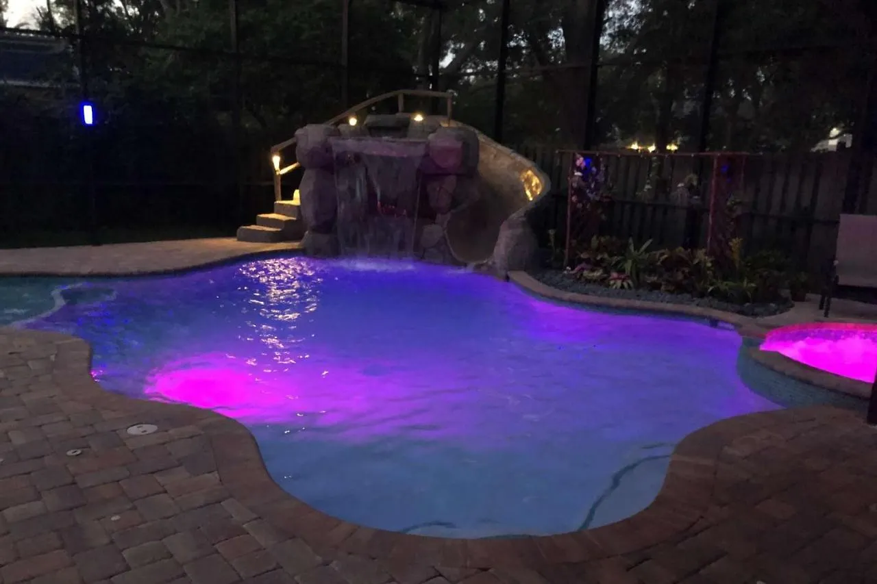 Cypress - Pool בית נופש סרסוטה