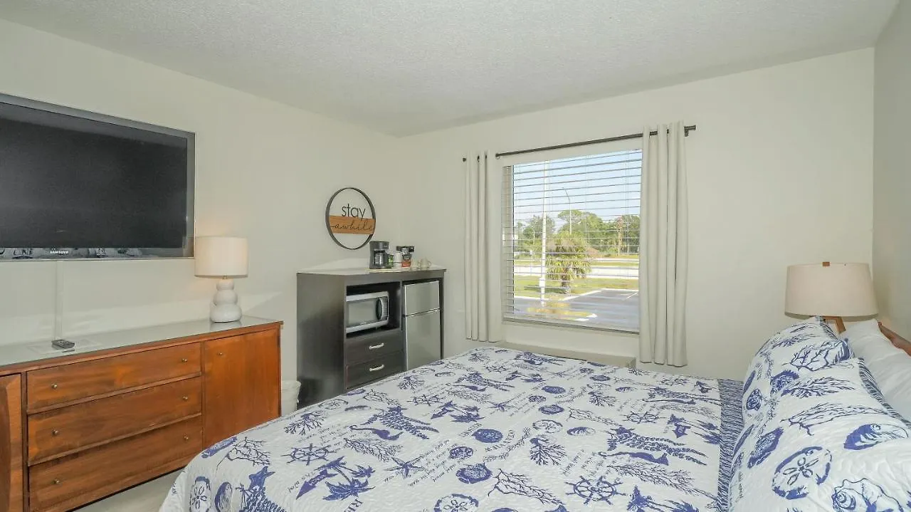 Apart Otel Heated Pool, Bunk Beds, King Bed, Huge Tv, Marina, Tiki Bar