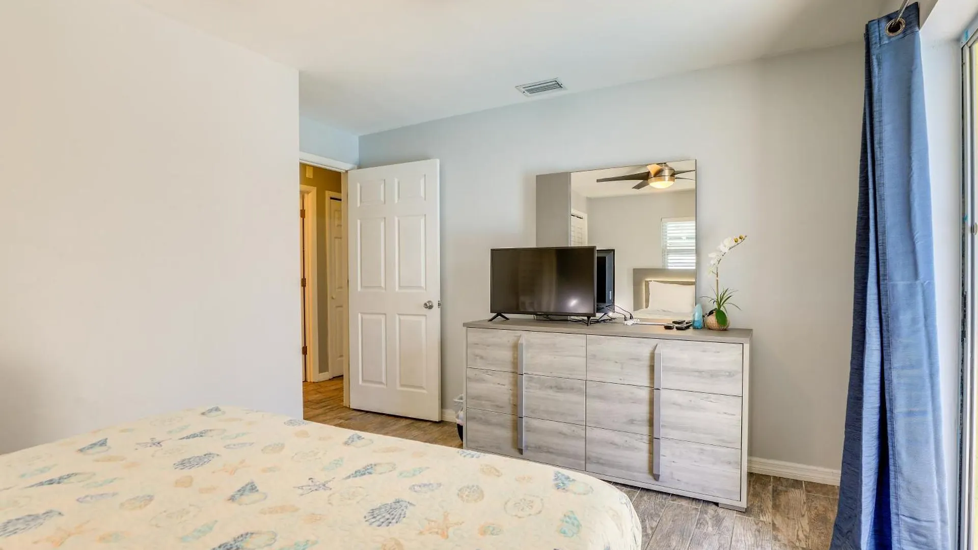 Semesterbostad With Heated Pool 3 Mi To Airport! Sarasota