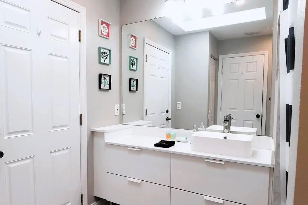 Holiday home Hidden Gem In Sarasota, Utc Mall, Nathan Benderson Park, Siesta Key Sarasota