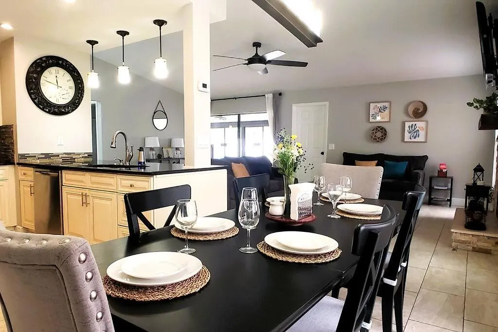Holiday home Hidden Gem In Sarasota, Utc Mall, Nathan Benderson Park, Siesta Key Sarasota