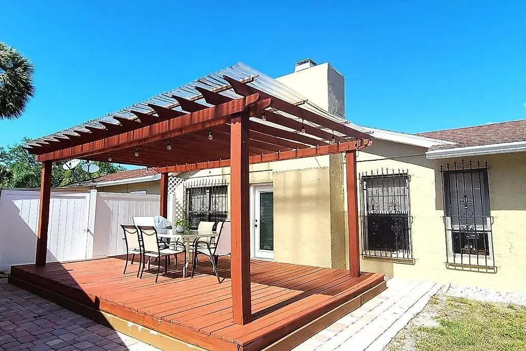 Holiday home Hidden Gem In Sarasota, Utc Mall, Nathan Benderson Park, Siesta Key