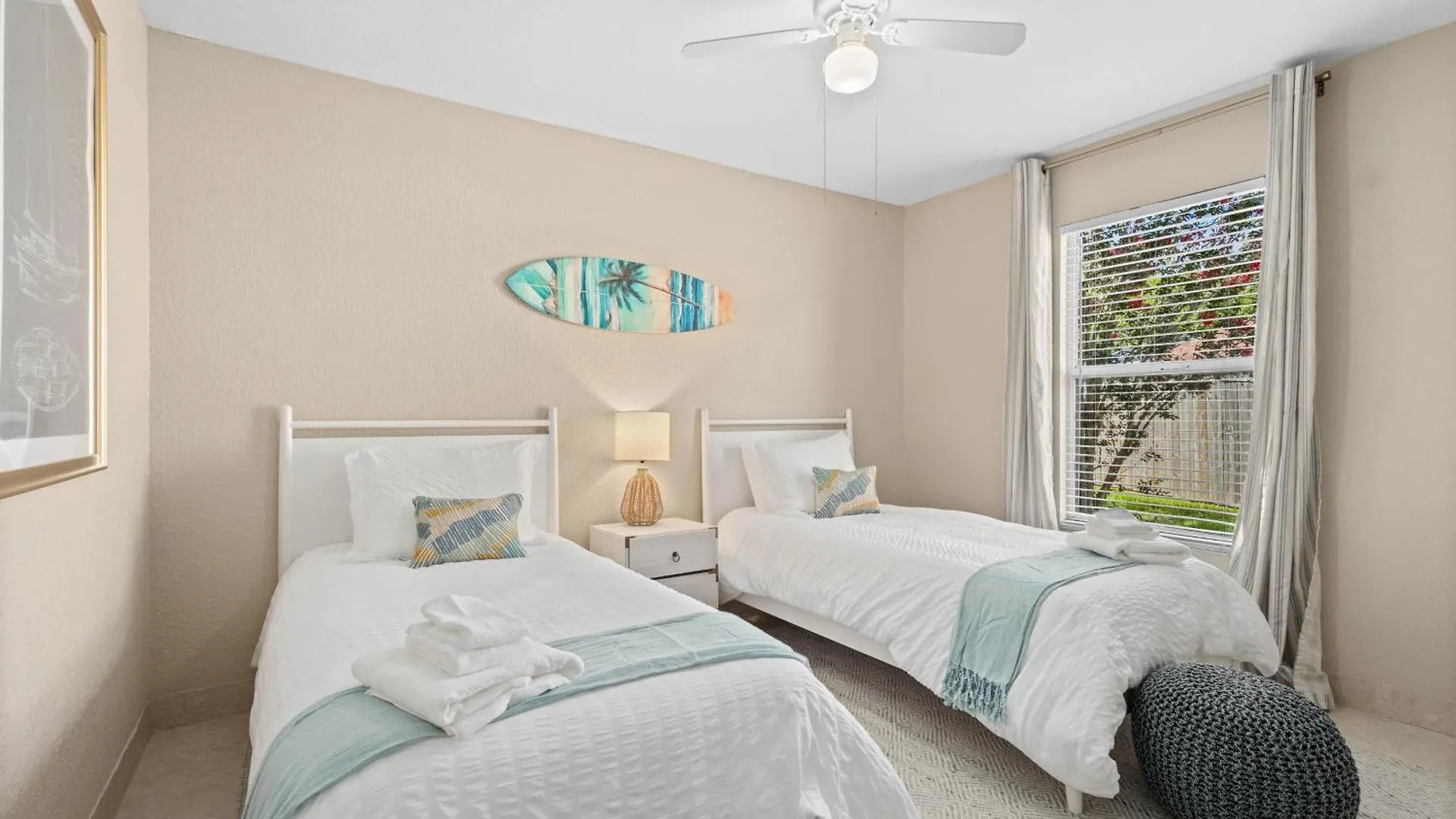 Sunny Days-family Friendly Private Heated Pool