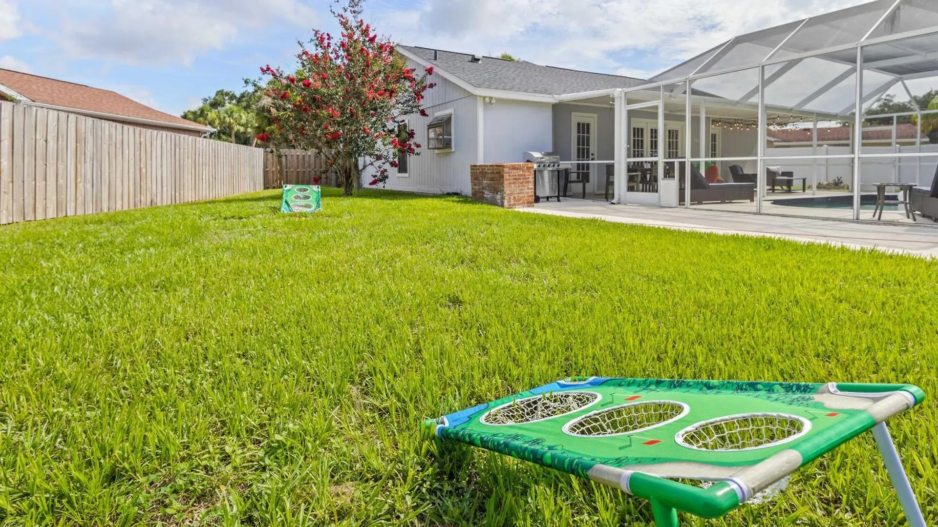 Sunny Days-family Friendly Private Heated Pool Holiday home Sarasota