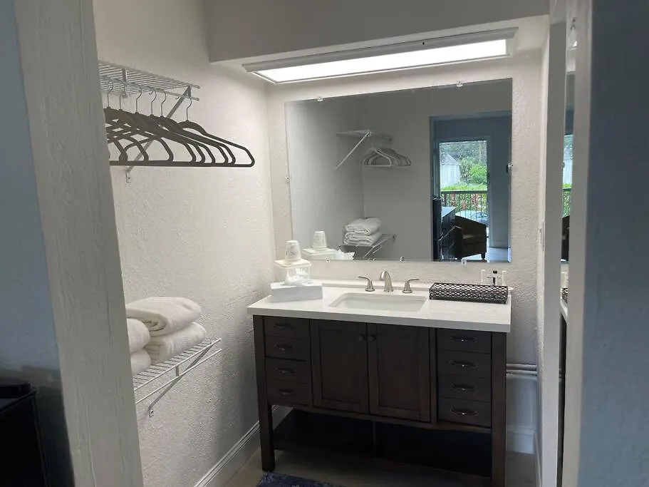 All-new, Comfortable, Huge Pool, Grill & Tiki Bar Lejlighed Sarasota