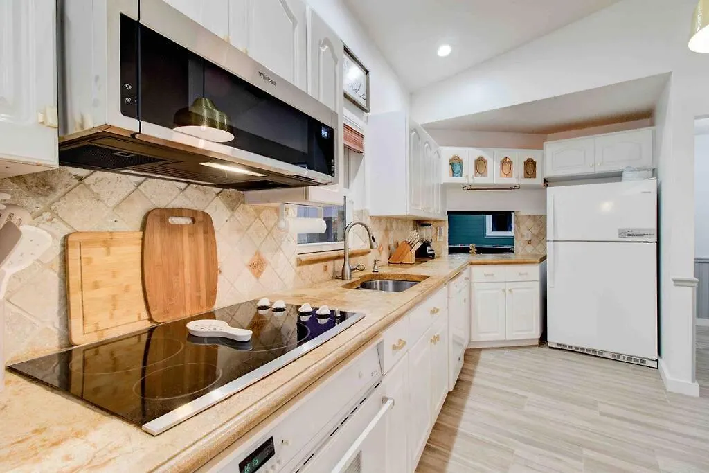 The Palms House Retreat Holiday home Sarasota