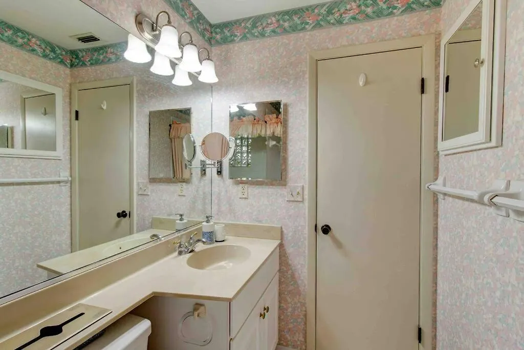 The Palms House Retreat Holiday home Sarasota