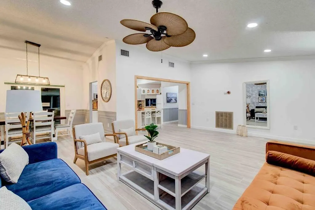 The Palms House Retreat Sarasota