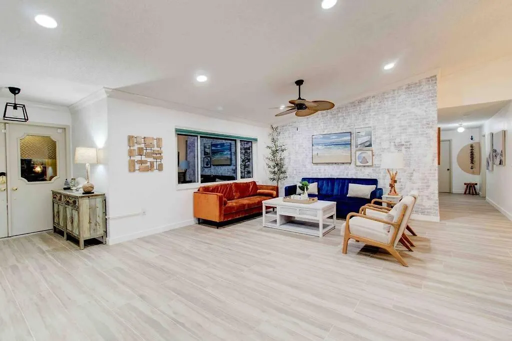 The Palms House Retreat