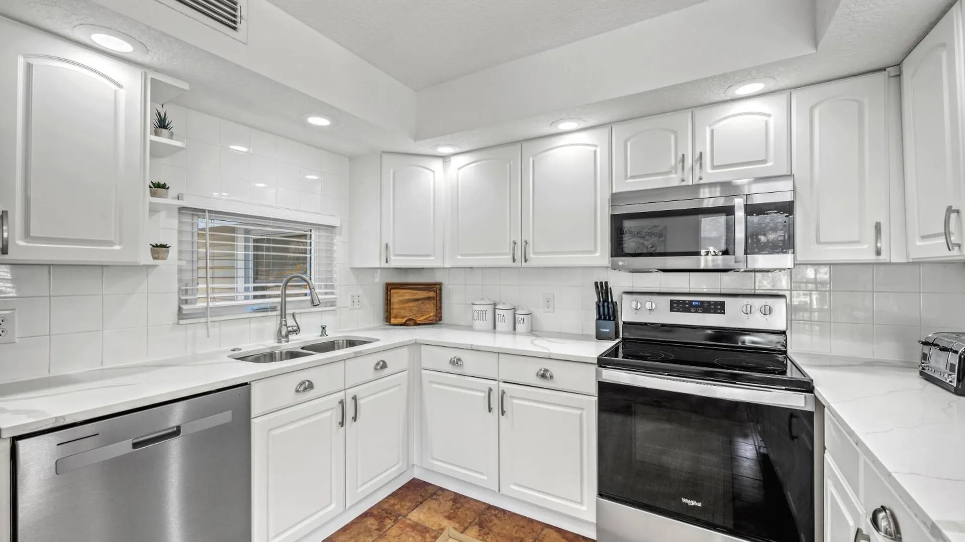 Bay Breeze - 1713 Sarasota