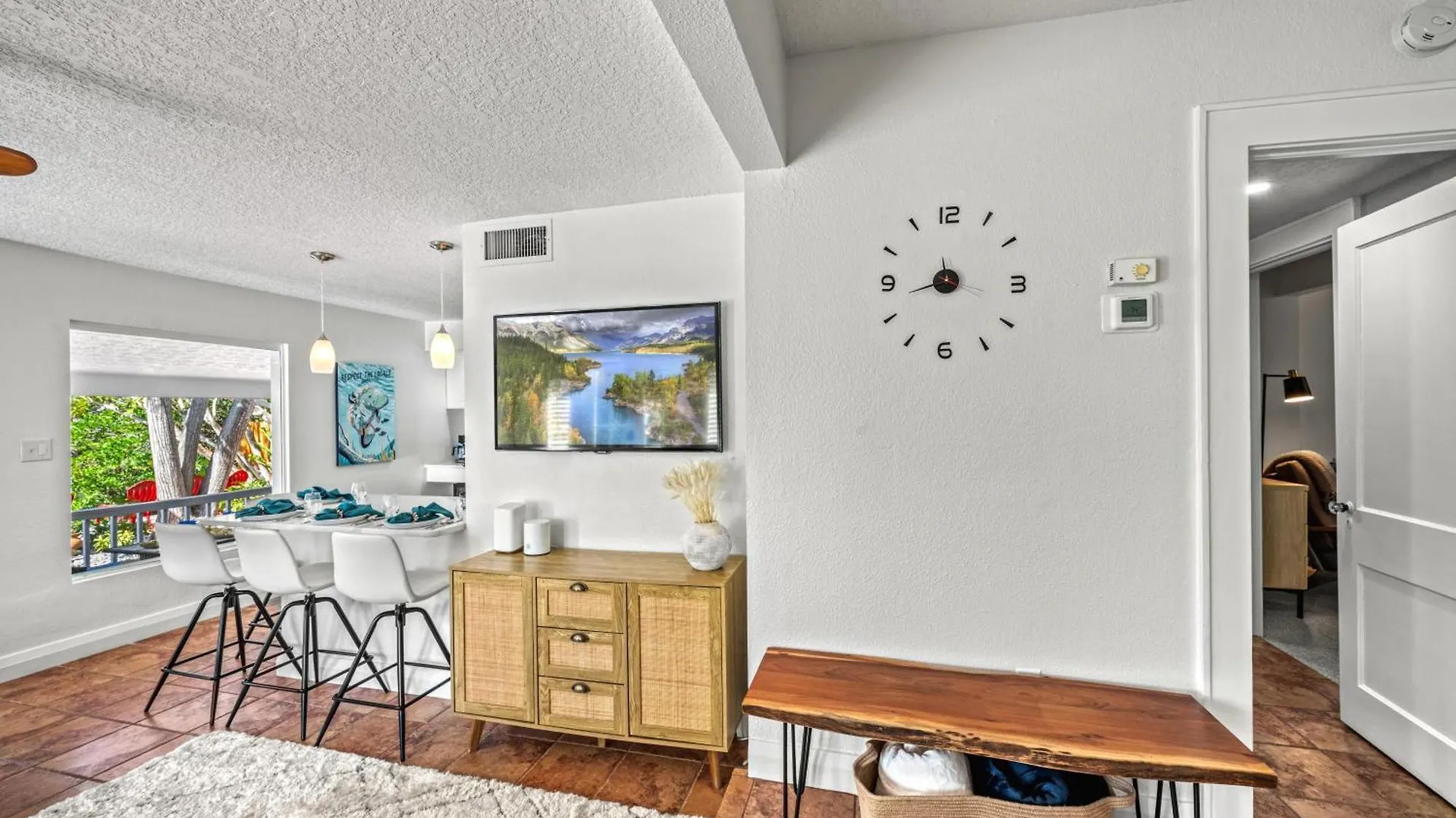 Bay Breeze - 1713 Holiday home