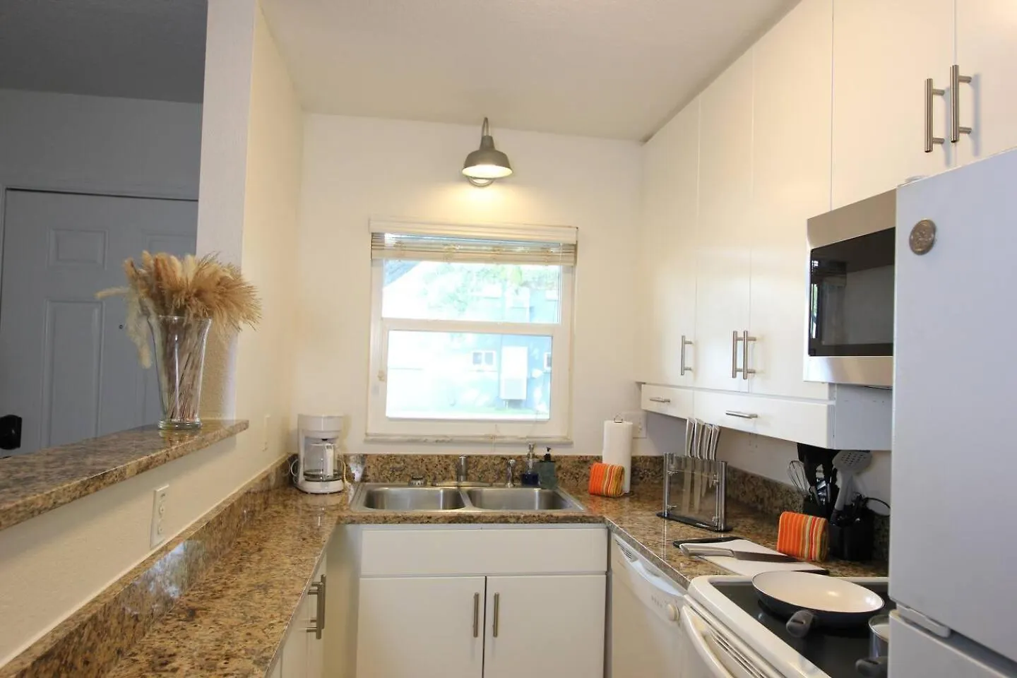 Apartment Cozy Retreat Close To Hospital
