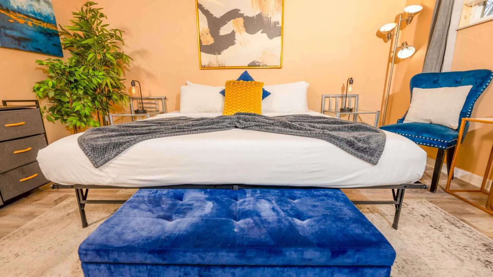 Urban Healing Haven Downtown Gem Apartment