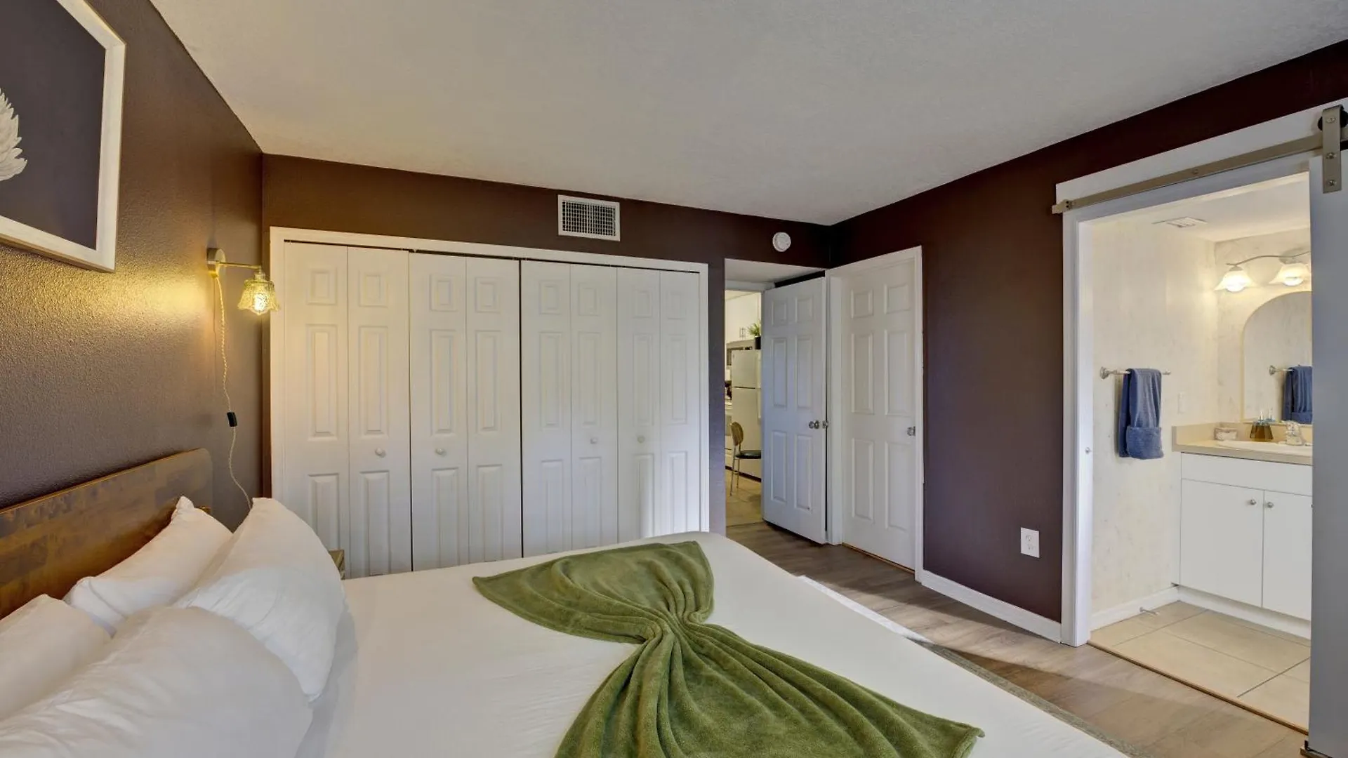Apartment Cozy Retreat Close To Hospital *