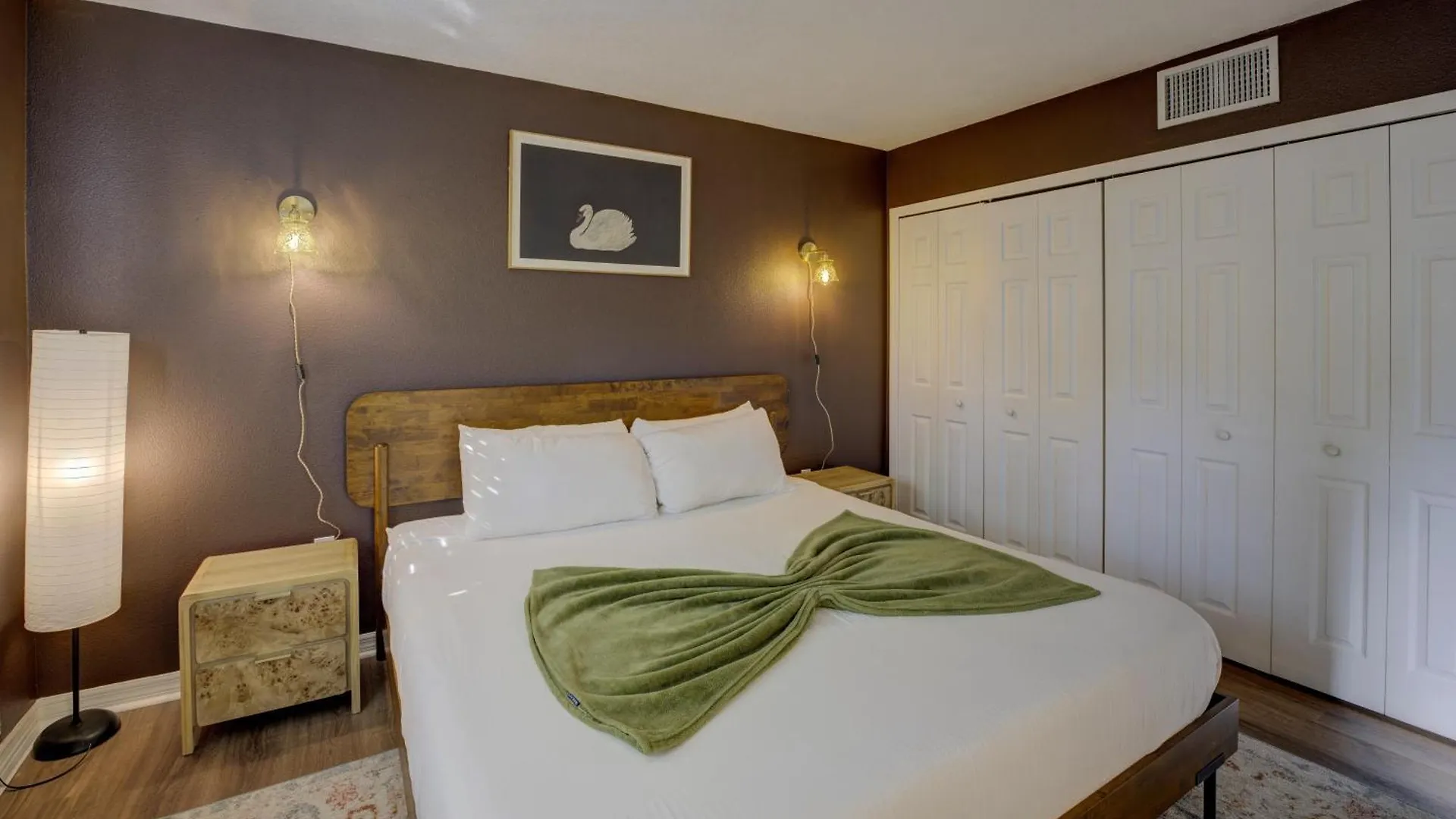 Cozy Retreat Close To Hospital *