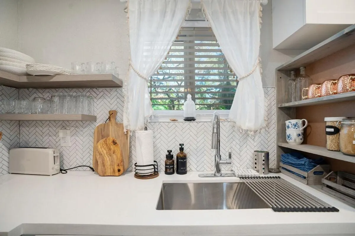 Bayou Hammock Bliss In Sunny Florida Apartment