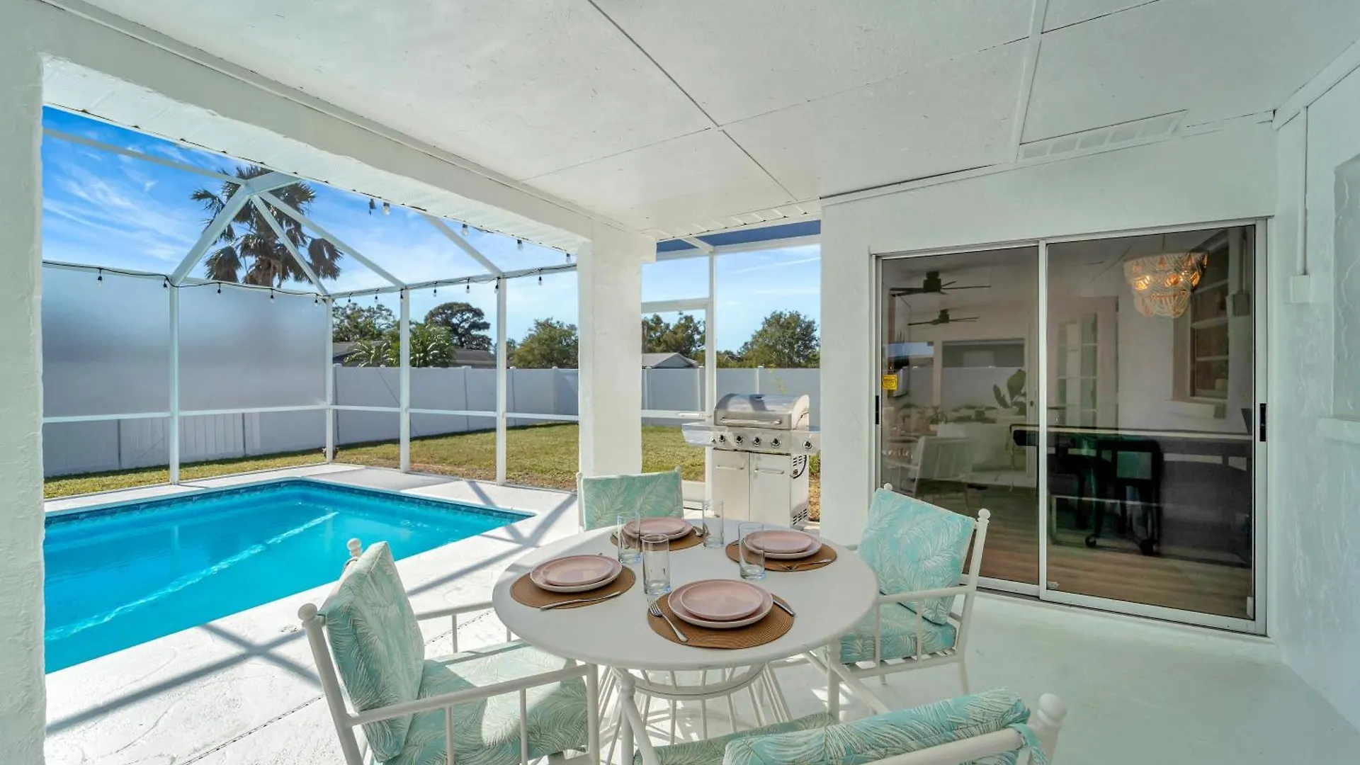 The Posh Flamingo Holiday home Sarasota