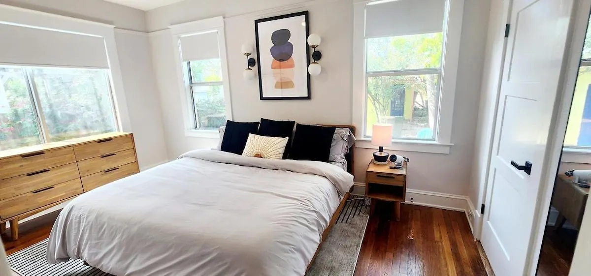 Gem In Laurel Park, Newly Remodeled, Near Downtown Holiday home *