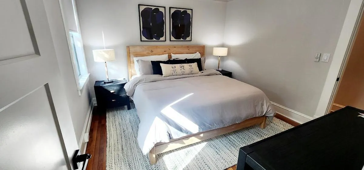 Gem In Laurel Park, Newly Remodeled, Near Downtown Holiday home *