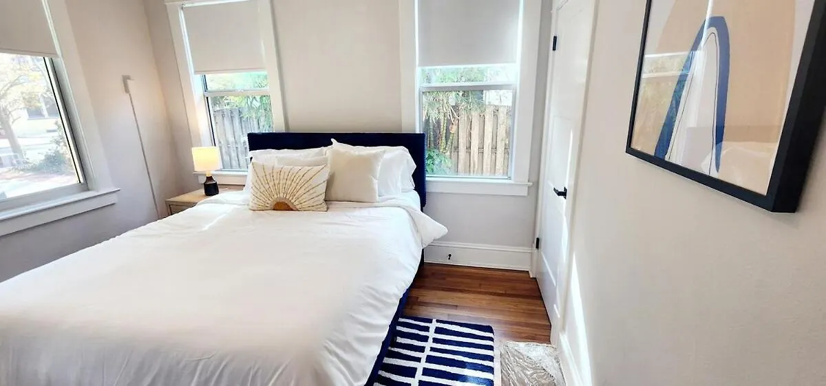 Gem In Laurel Park, Newly Remodeled, Near Downtown Holiday home Sarasota