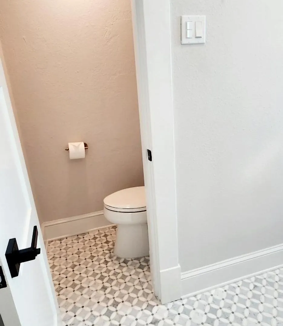 Gem In Laurel Park, Newly Remodeled, Near Downtown