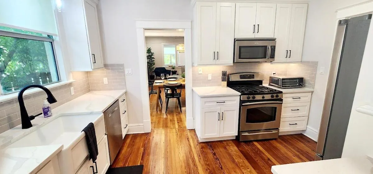 Gem In Laurel Park, Newly Remodeled, Near Downtown Holiday home *