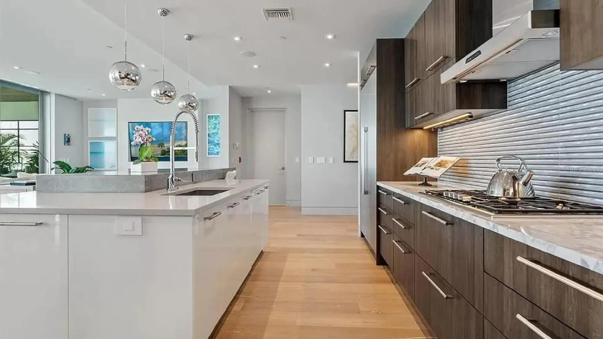 Apartment Modern Waterfront In *