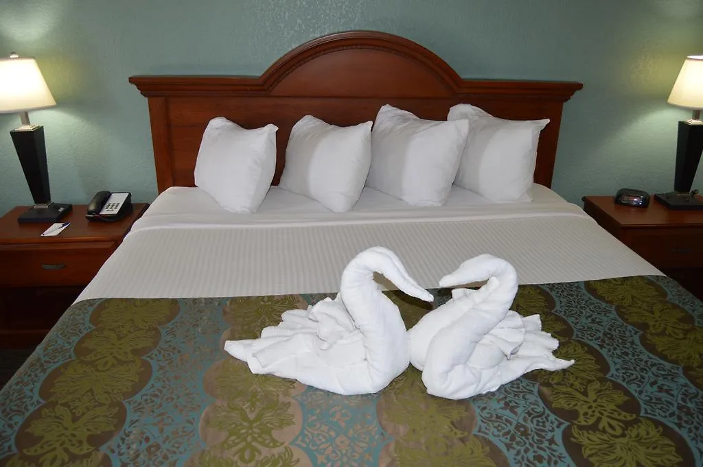 Hotel Baymont By Wyndham 2*