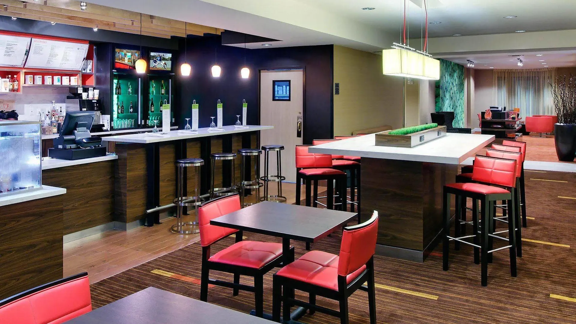Courtyard Bradenton Airport Hotel 3*