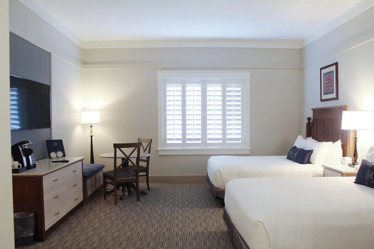 Carlisle Hotel