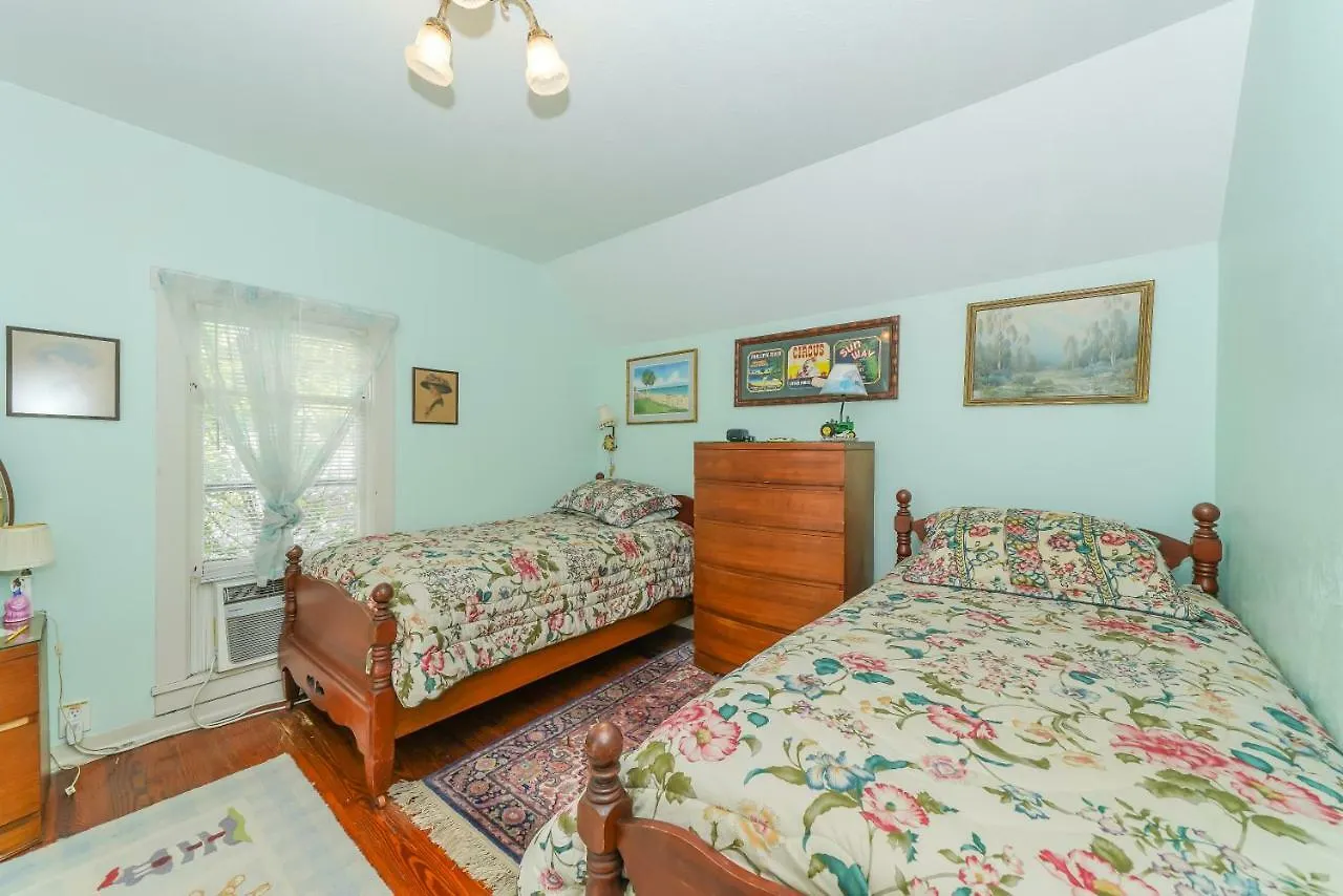 Historic In Downtown, Built In 1911 Holiday home Sarasota