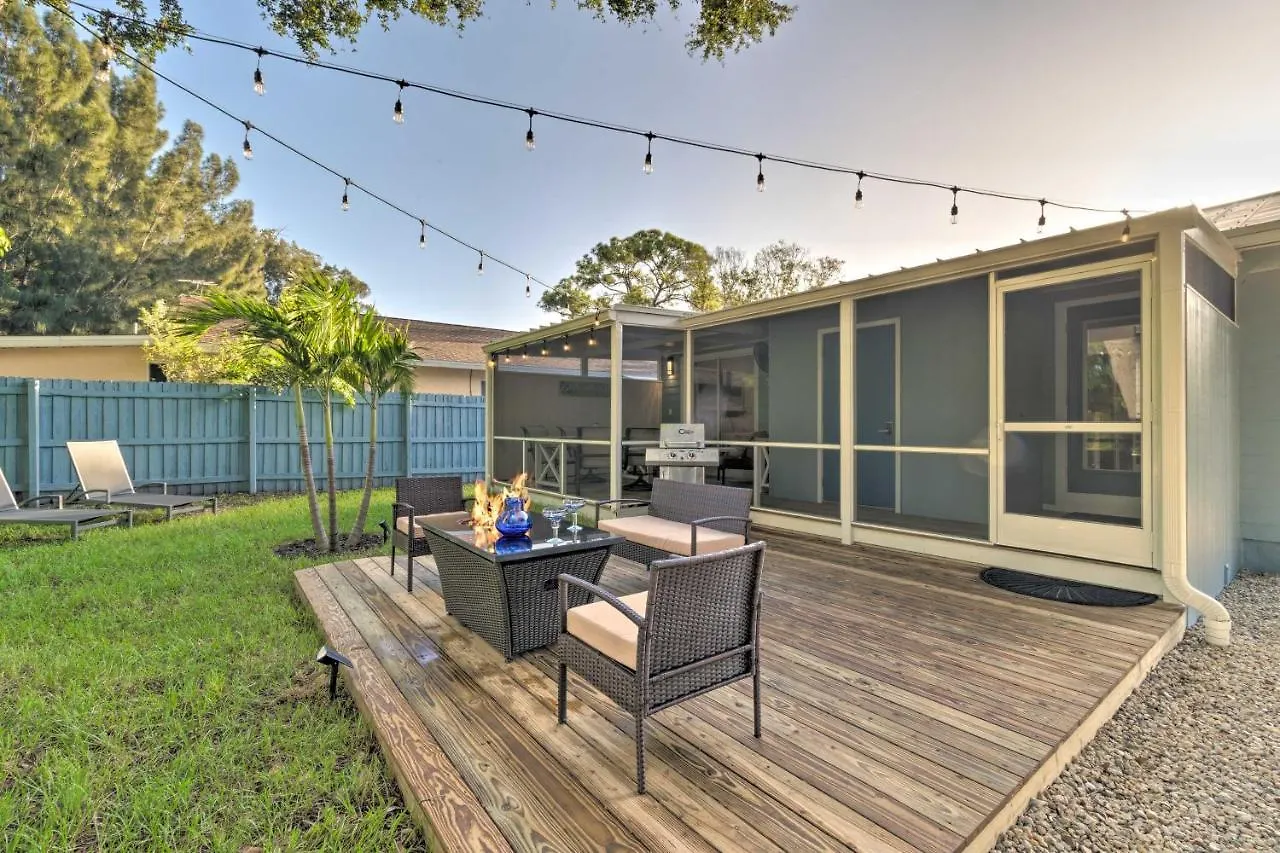 Casa de Férias Charming Vacation Close To Downtown! *
