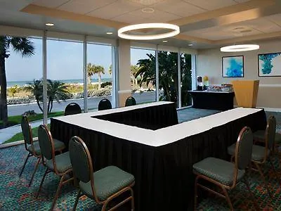 Resort Cirque St Armands Beachside